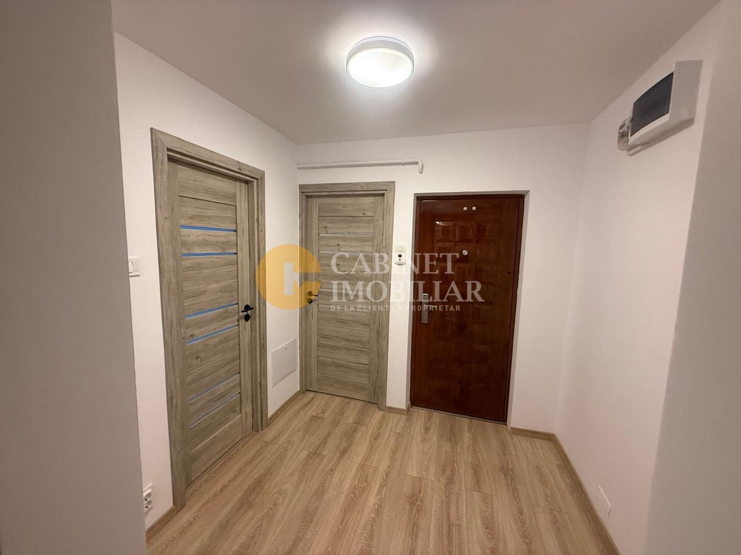 2 CAMERE DECOMANDAT--CANTA--RENOVAT LA PLACA--LIBER - Poză 6