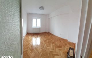 Apartament cu 4 camere de vânzare în Central, Targu Mures - Poză 2