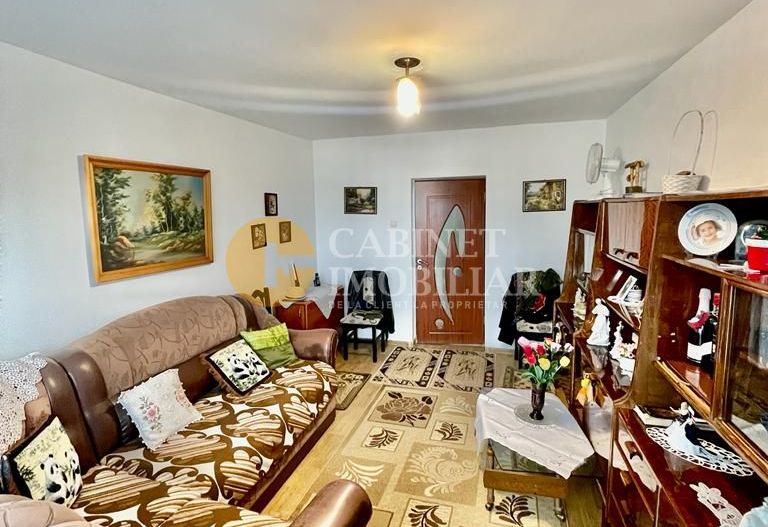 Nicolina 1 Apartament 2 Camere Decomandat  Etaj Intermediar - Poză 1