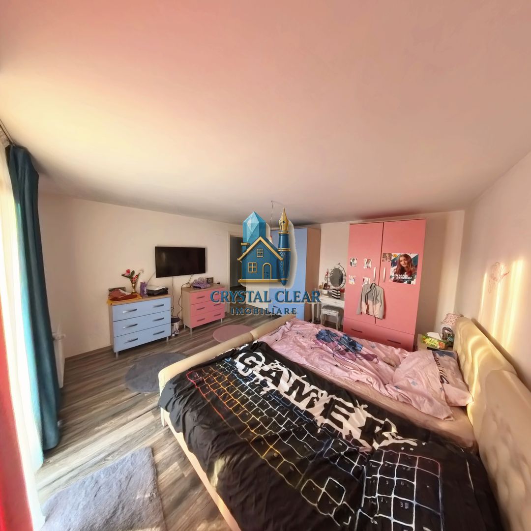 Casă 4 dormitoare și teren de 857 mp - zona Sântana de Mureș - Poză 15