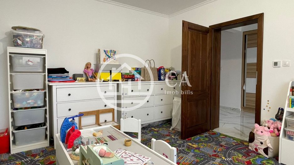 Casă de închiriat cu 4 camere în Santandrei, Oradea. - Poză 11