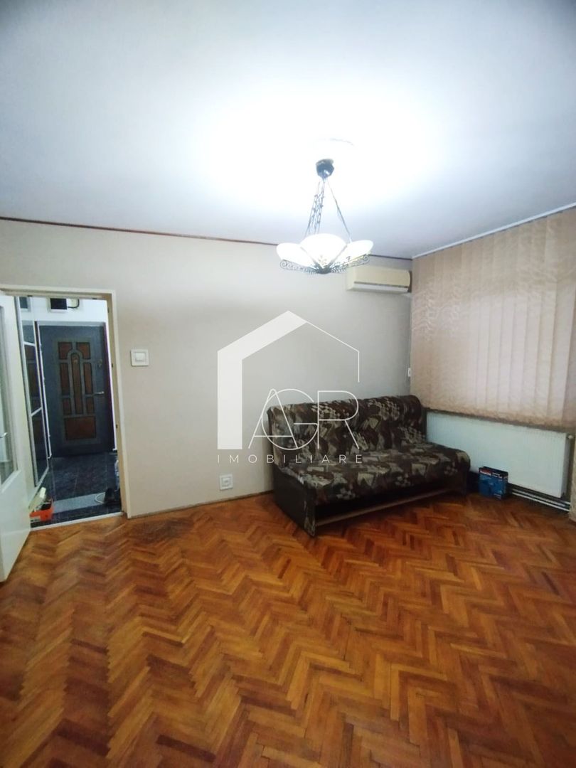 Apartament cu 4 camere, zona Nord - Poză 2