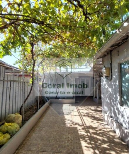 Vanzare Casa cu curte individuala, Colentina, 4 camere, garaj - Poză 1