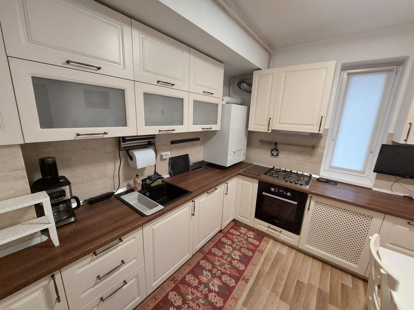 3 camere decomandat | Premium Regie | 2 băi, balcon 11 mp, dotări top | - Poză 3