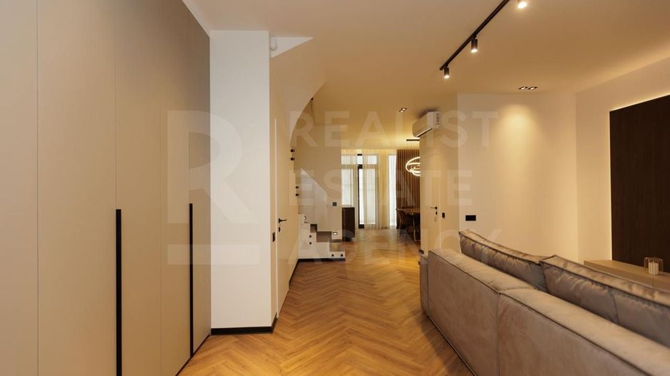 Chirie, apartament, 5 camere, str. Lacului, Centru - Poză 7
