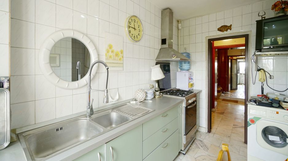 Apartament 5 camere in Piata Victoriei,bloc 1995 - Poză 13