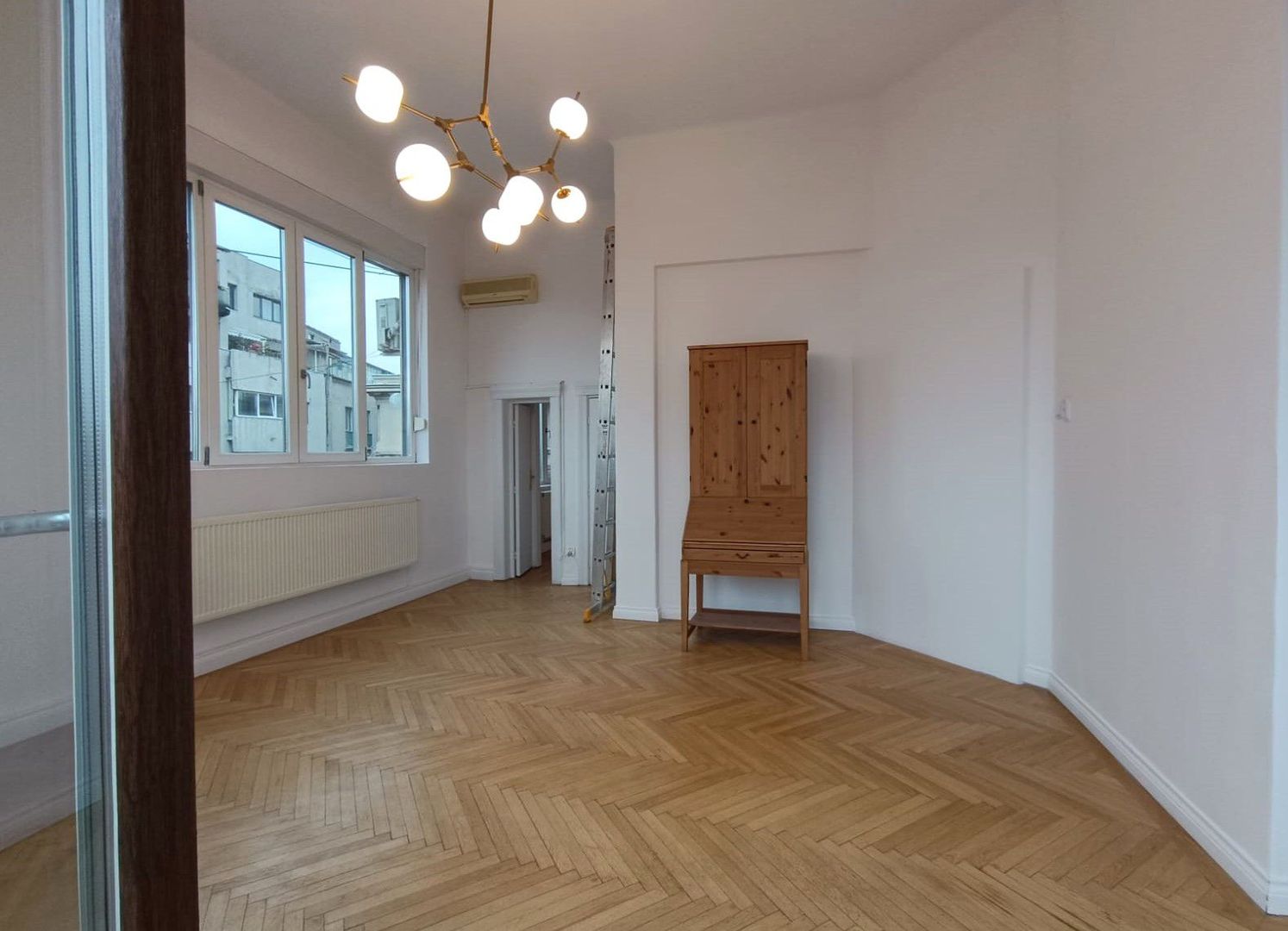 Inchiriem apartament complet renovat zona Universitatii - Poză 7