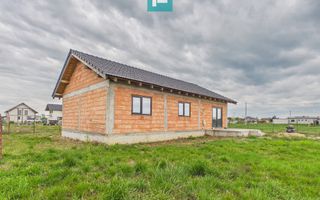 Casa nouă la roșu în Zimandcuz - Poză 3