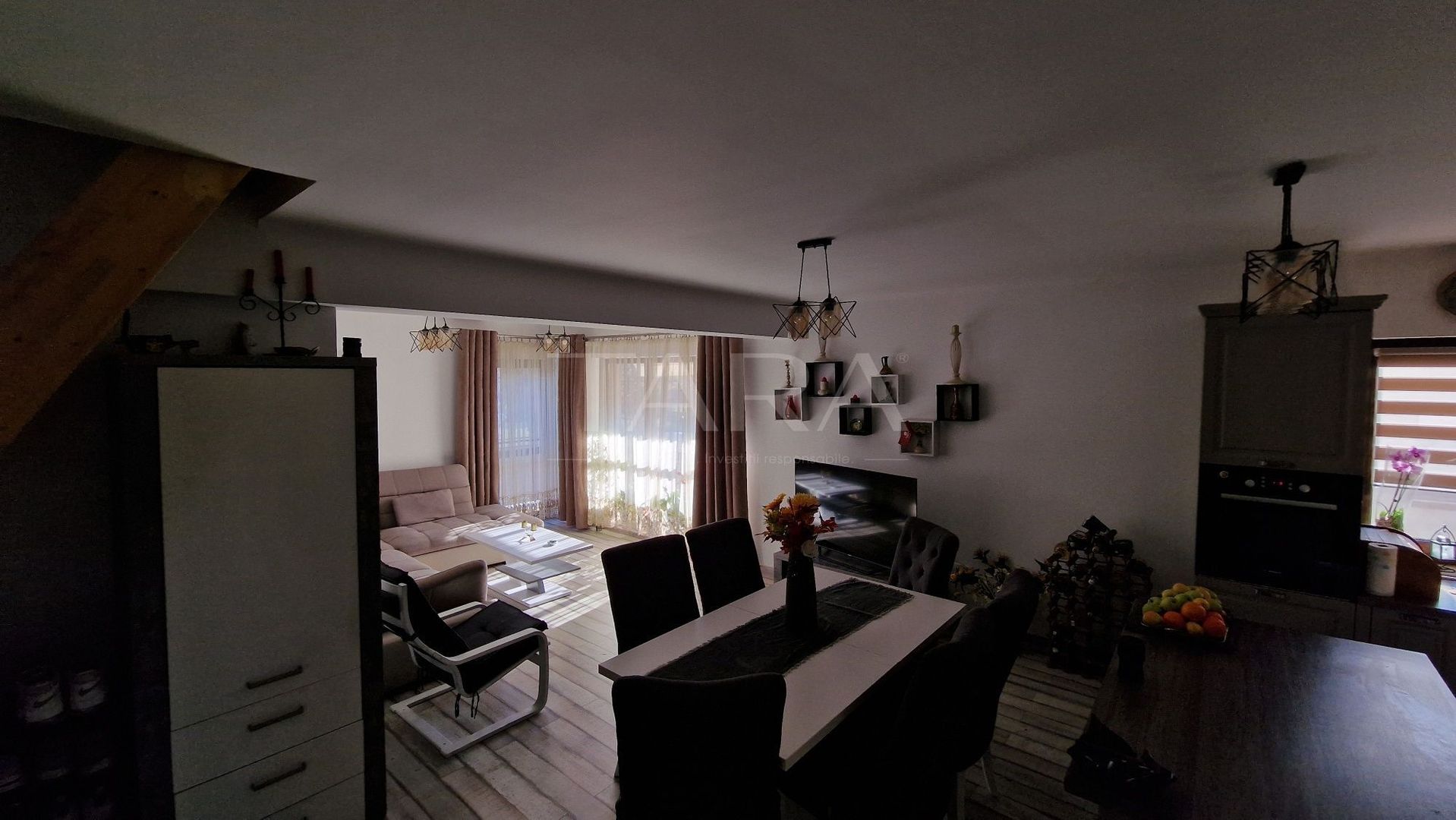 Apartament 4 camere, zonă Câmpului – Ideal pentru familie. - Poză 1