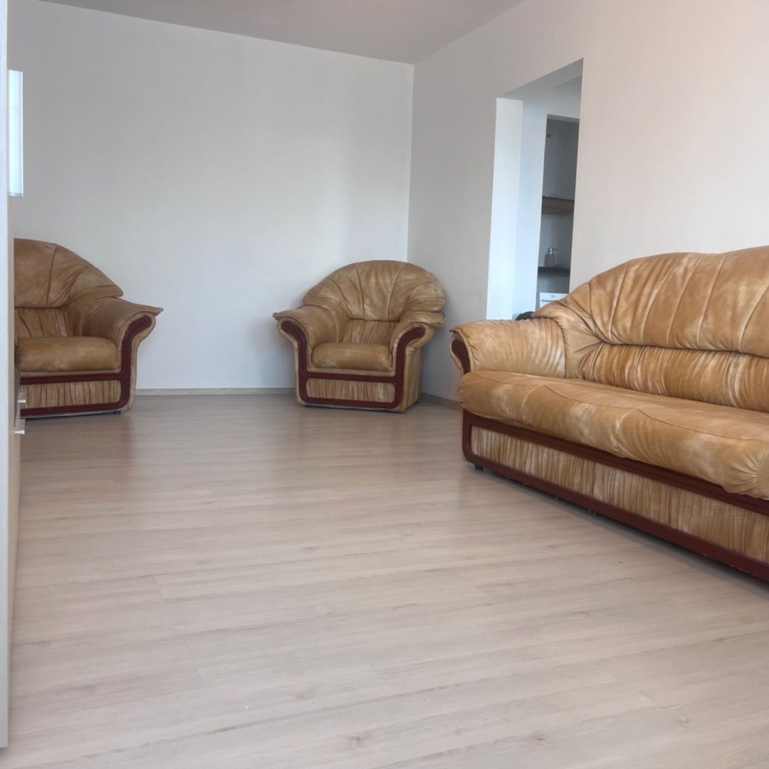 Zona Pavcom! Inchiriere apartament cu 2 camere in Targoviste, micro 6! - Poză 4