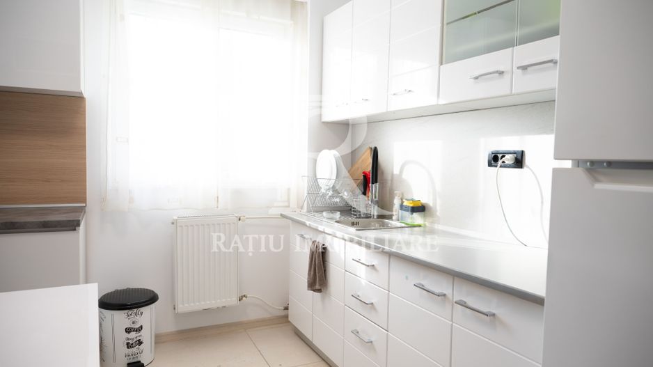 Apartament cu 3 camere | B-Dul Stefan Cel Mare | Oradea - Poză 12