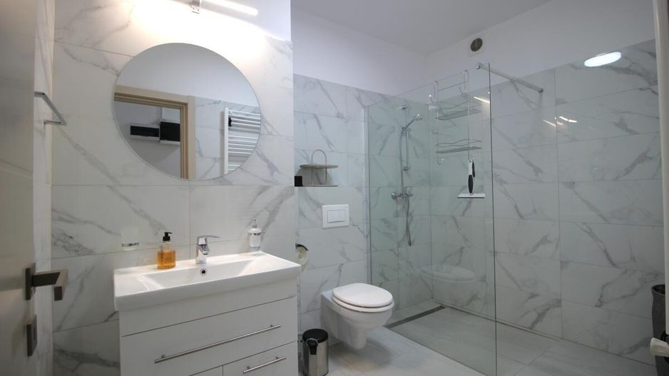 Piata Romana, 4 camere 138 MP total, Etaj 2/9, renovat - utilat, liber - Poză 44