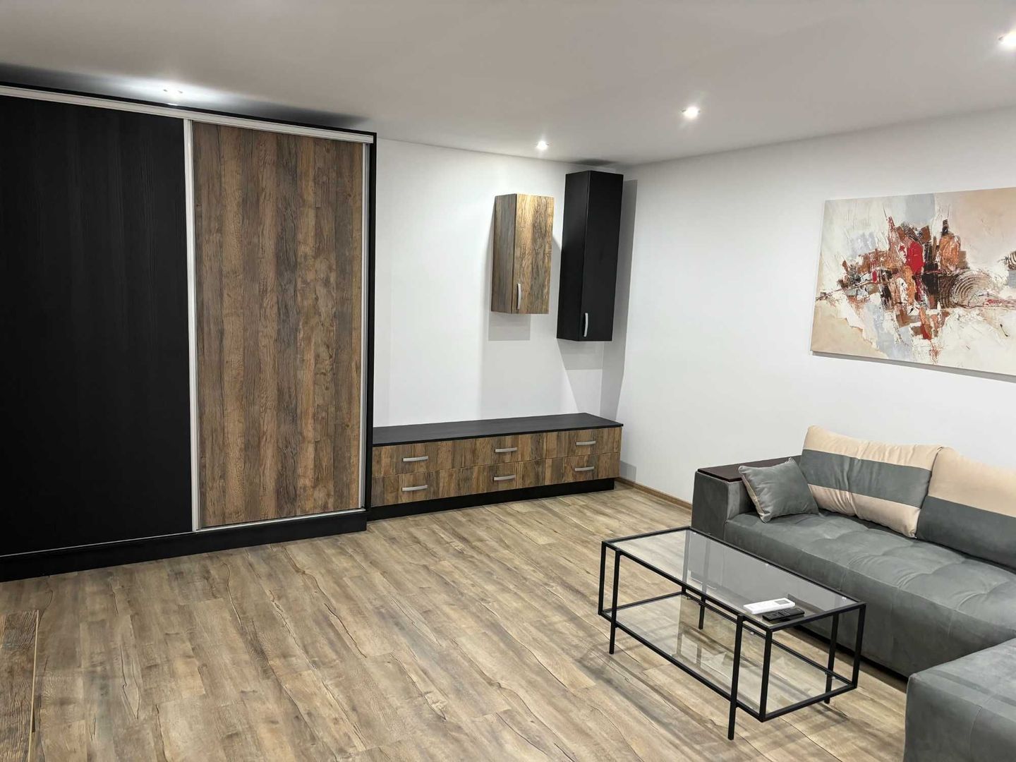 De Inchiriat Apartament 2 camere modern Calea Calarasilor - Poză 2