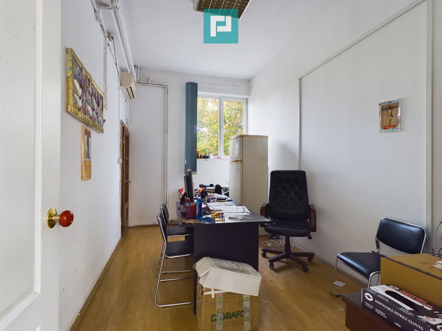 Clădire cu destinație comercială în Grădiște - Poză 6