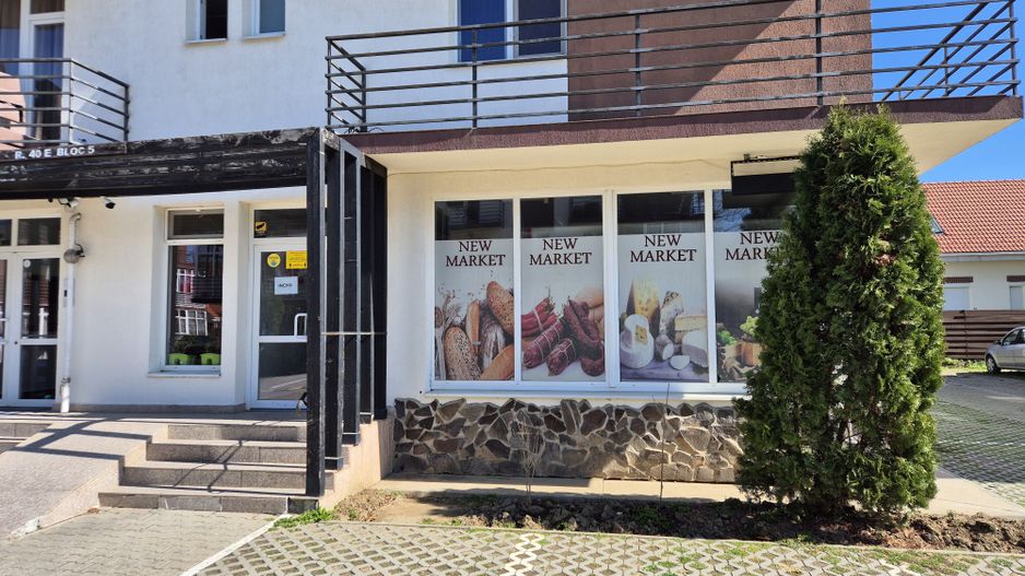 Spatiu comercial 109,54 + 2 locuri de parcare - Varteju - Poză 1