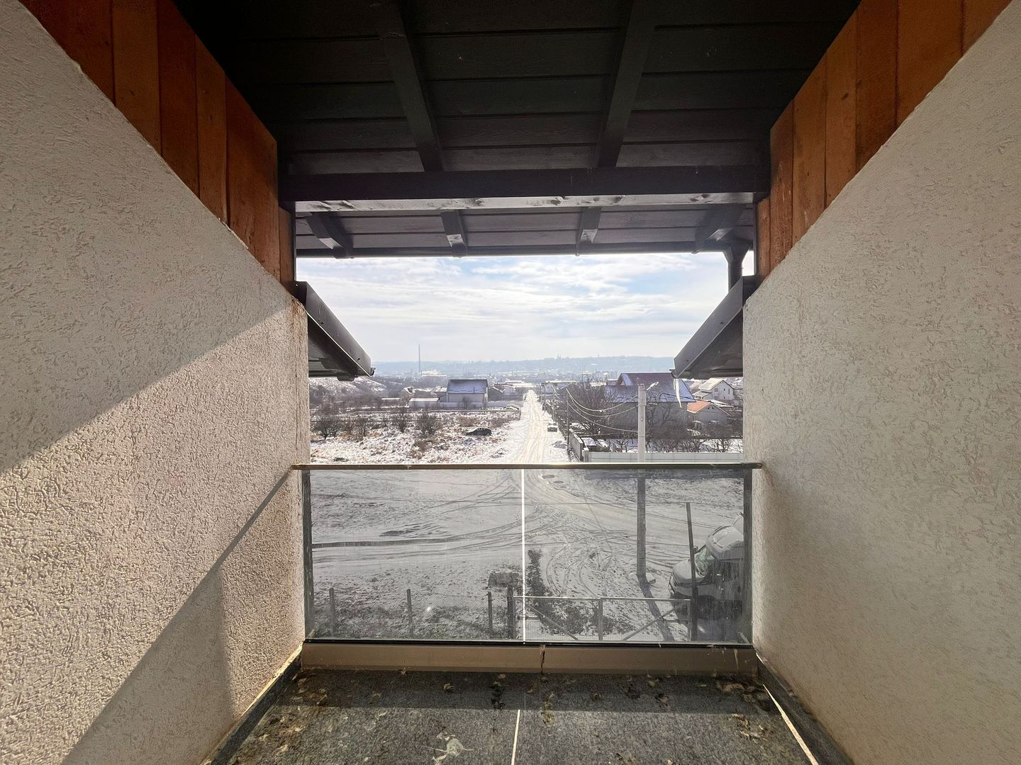 Apartament cu 3 Camere  78 mpI Suceava/Complex La Stejari I1400E/Mp - Poză 5