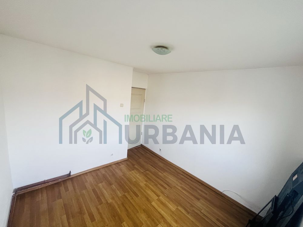 Apartament 3 camere decomandat, Alexandru cel Bun, Iași - 107.000 EUR - Poză 4
