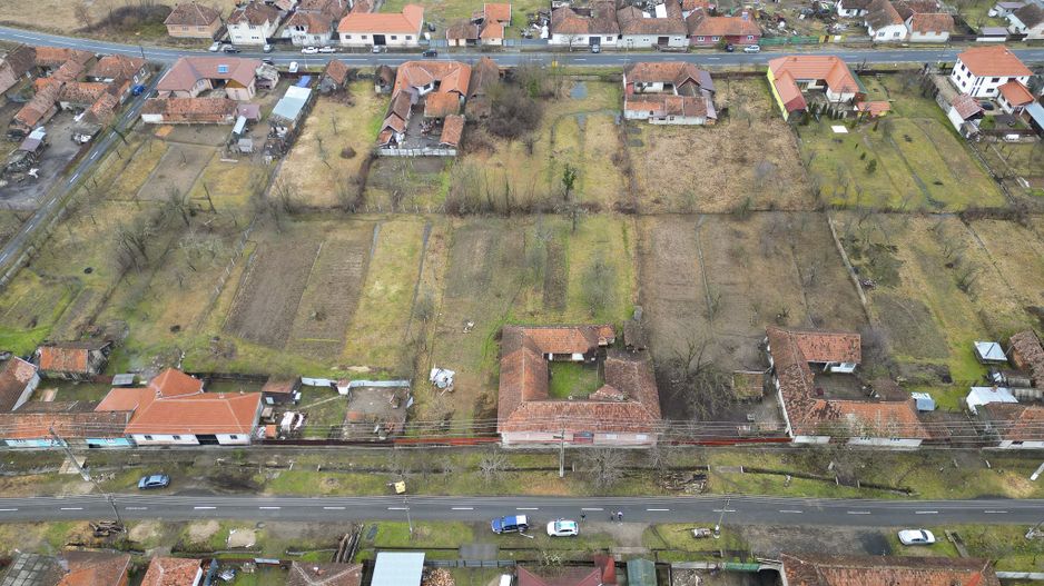 Casă impresionantă, cu anexe în Dezna-Moneasa! - Poză 29