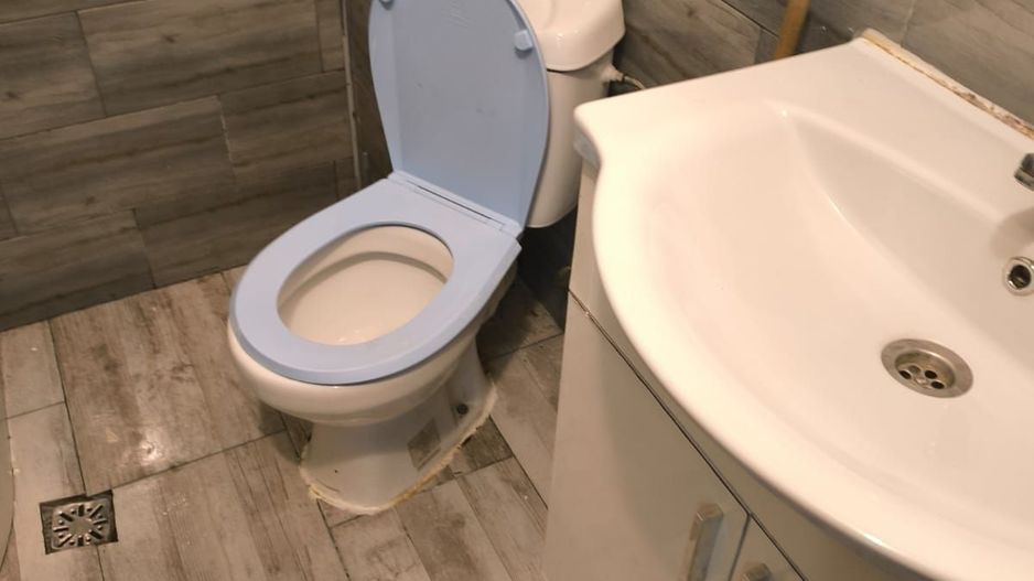 Etaj de inchiriat/ camere+ bai/bucatarie/spalatorie - Poză 27