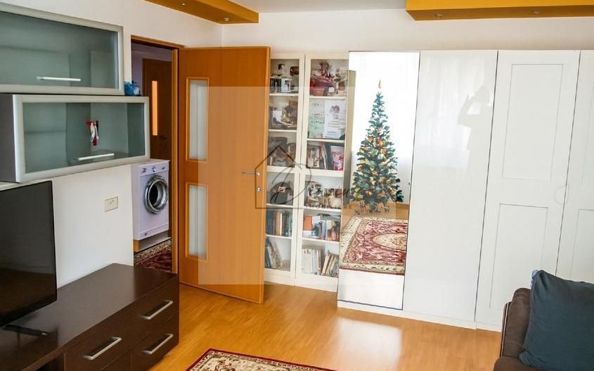 Apartament 3 camere complet mobilat + boxa + parcare Resita Crisului - Poză 1