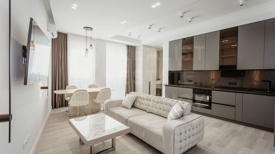 Chirie, apartament, 3 camere, strada Columna, Centru - Poză 1