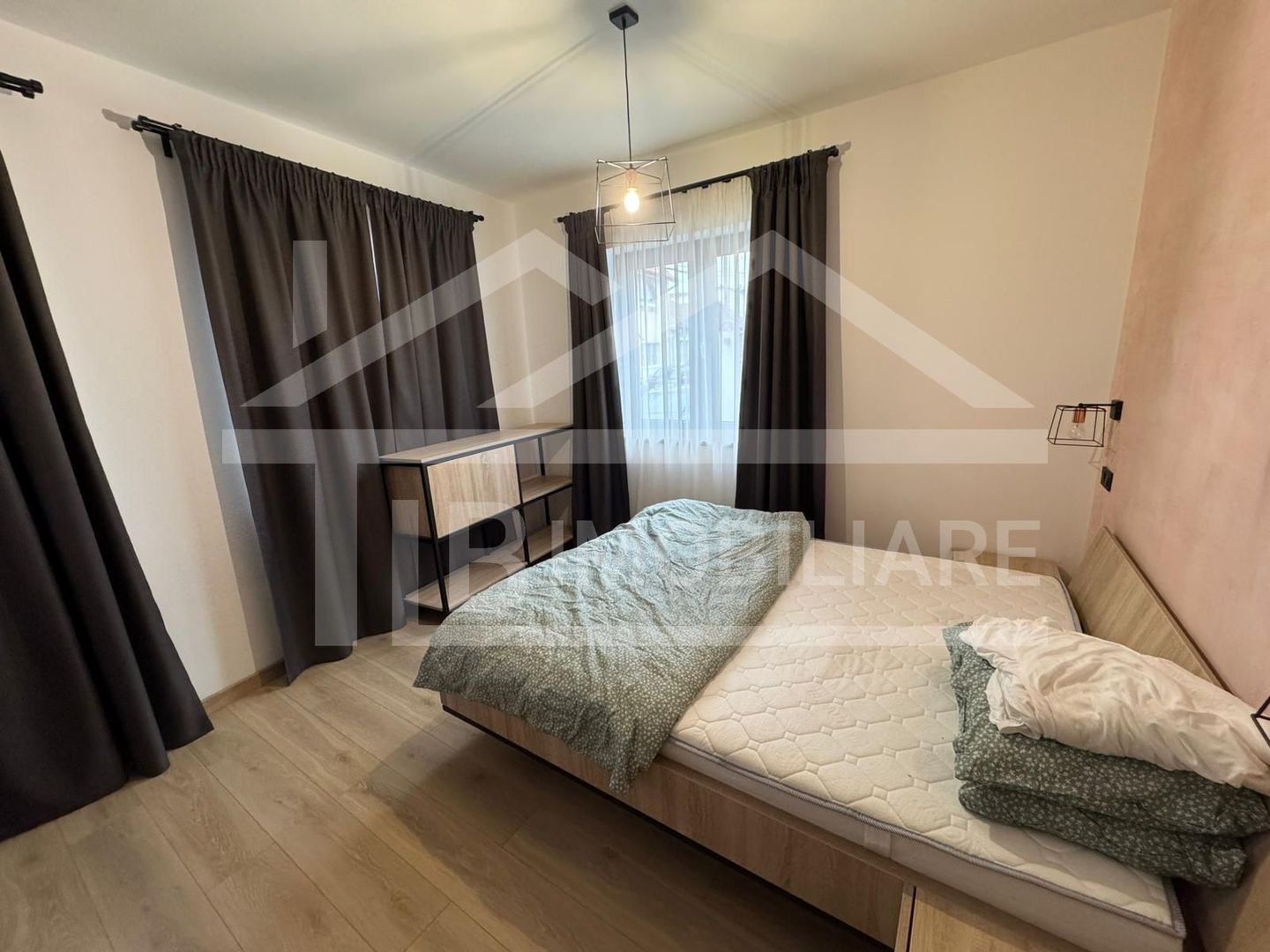 Apartament cu 3 camere, 90mp, decomandat, parcare, Zona Centrala - Poză 6