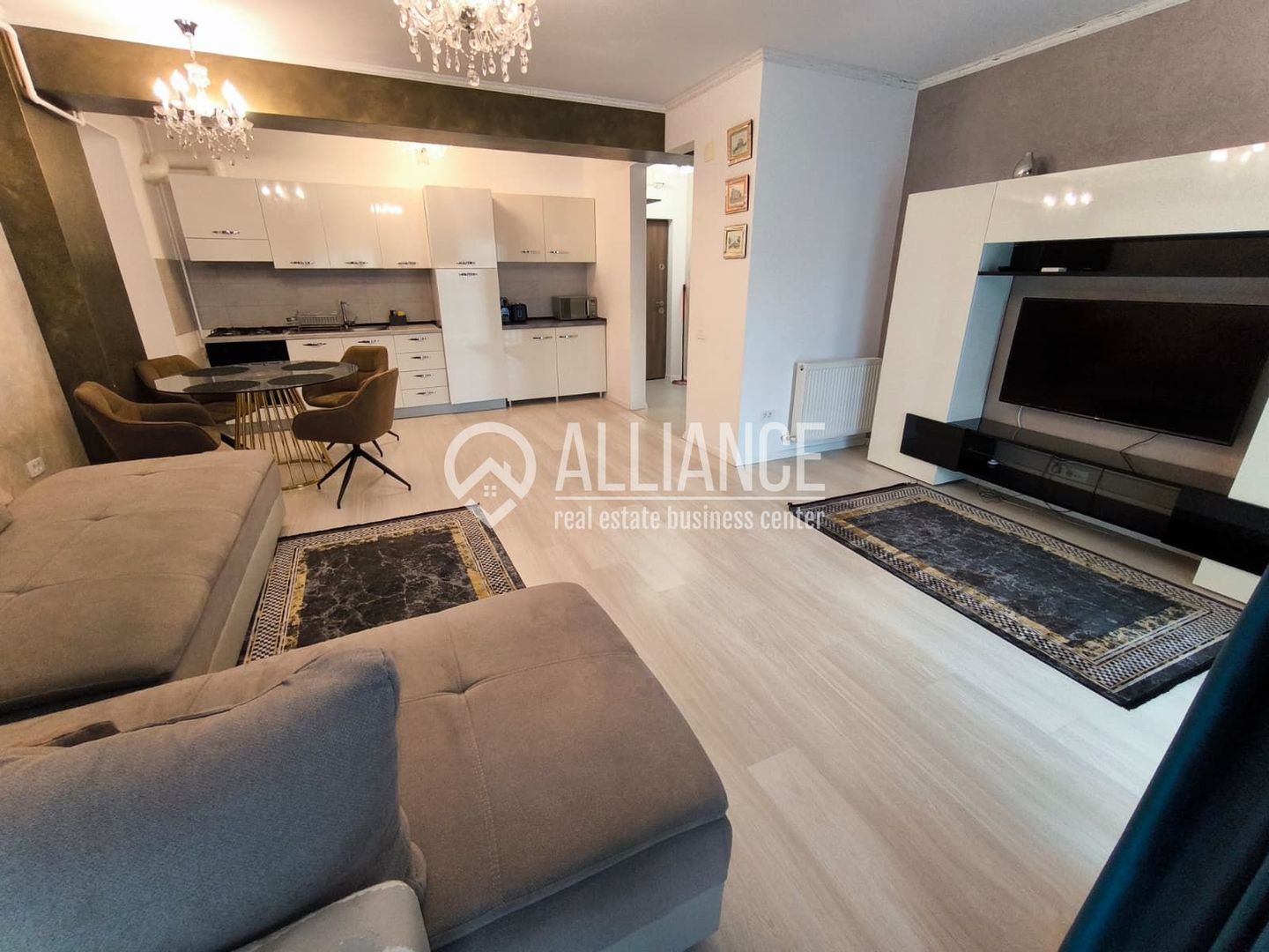 MAMAIA apartament superb cu 2 camere! - Poză 1