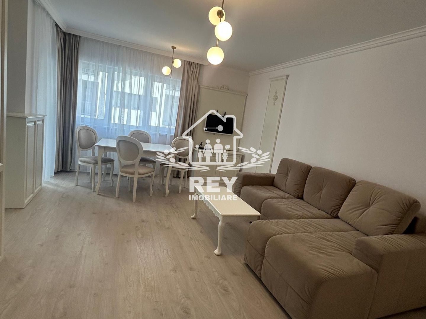 Apartament 12 dormitor de închiriat Doamna Stanca/etaj 1 cu lift/ loc de parcare - Poză 2