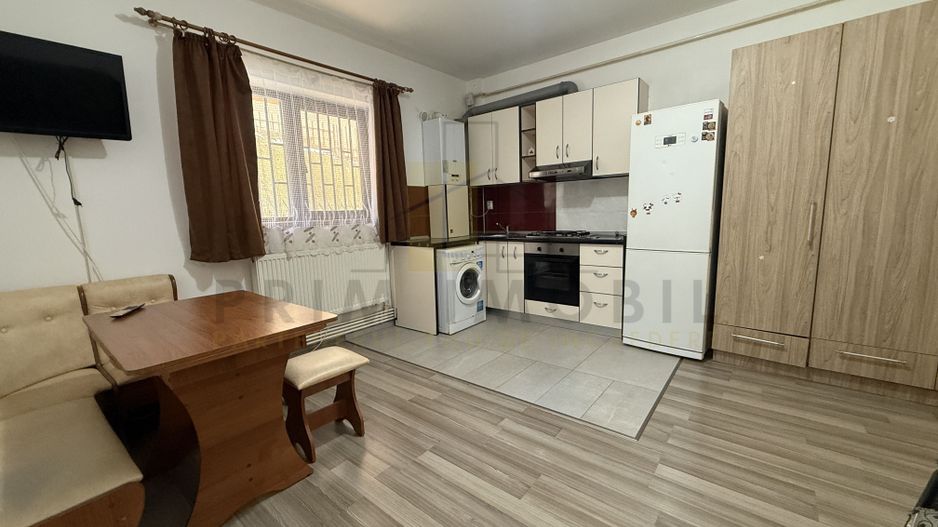 Studio, bloc nou, intabulat, Tatarasi - 2 baieti - Poză 1