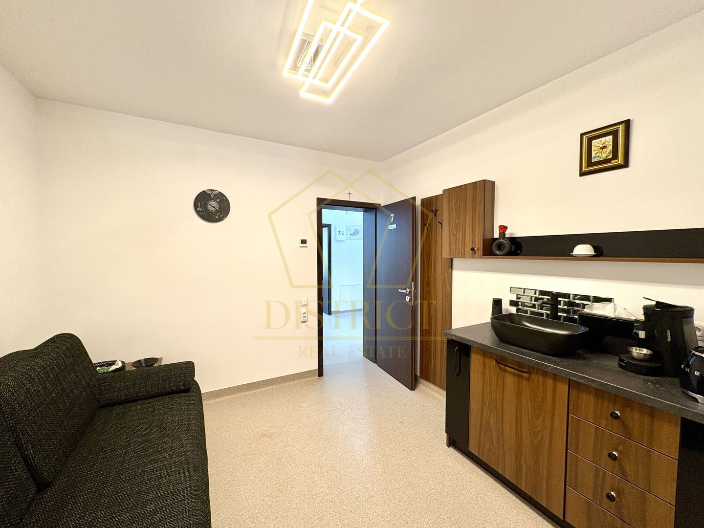 Comision 0 | Centru medical cu 6 cabinete individuale | Mosnita Noua - Poză 23