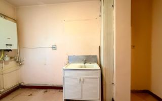 De vanzare apartament cu 3 camere pe strada Izlazului! - Poză 5