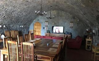 Casă Vilă cu 9 camere și piscină încălzită în localitatea Cornu - Poză 22
