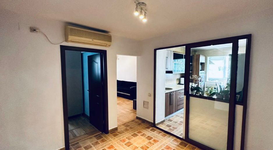 Apartament 4 camere de vanzare Rahova  Margeanului - Poză 2