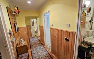 Apartament 3 camere, 2 bai, etaj 2, Cetate, zona Scolii Mihai Eminescu - Poză 4