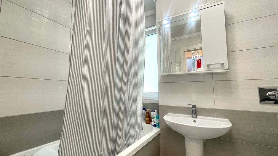 Apartament modern 2 camere+dressing, boxa, Coresi, TopCity - Poză 10