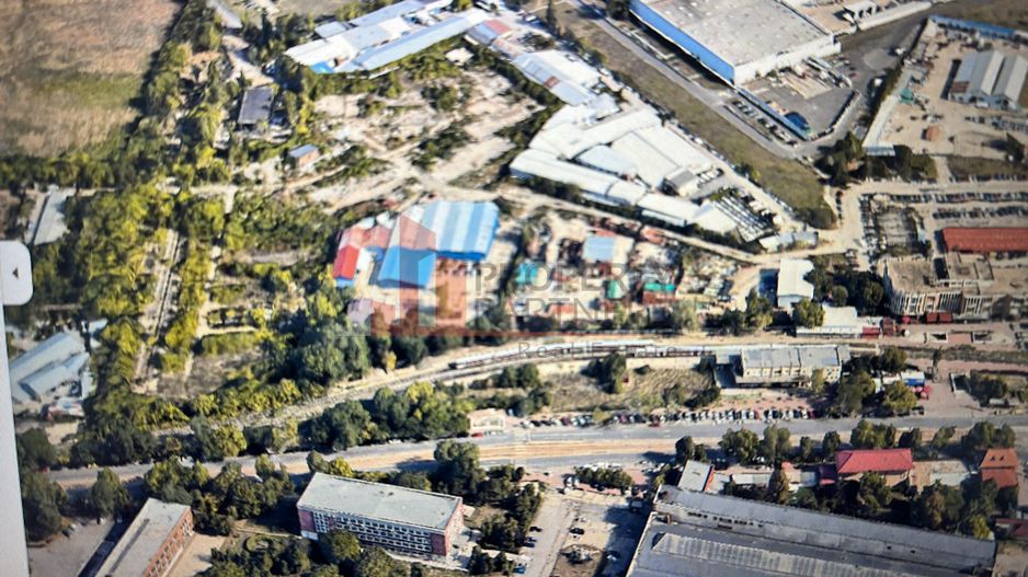 Teren pe Basarabiei, langa Cora si metrou - Poză 1