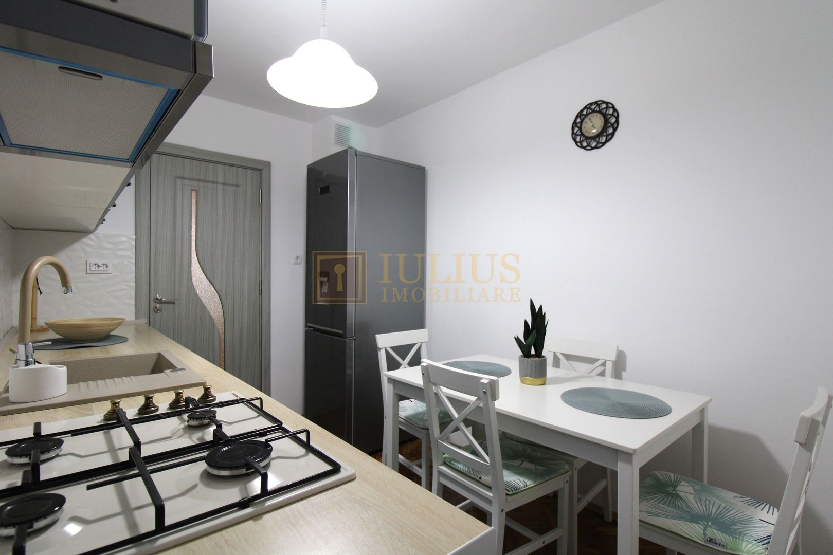 Mobilat nou/modern, 2 bai, centrala proprie;Soarelui/Scoala 30. - Poză 11