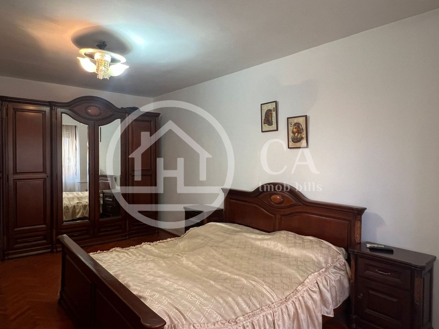 Apartament cu 4 camere de vanzare Ultracentral Oradea - Poză 3