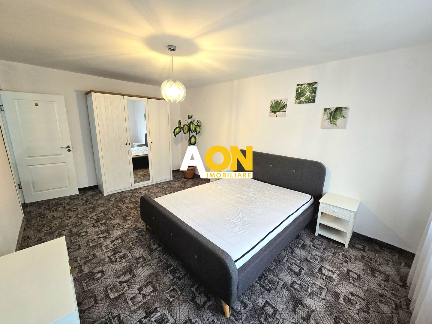 Apartament 2 Camere Decomandat Complet Renovat - Poză 1