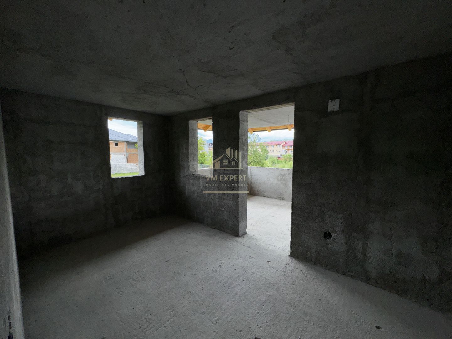 VILA 5 CAMERE, ZONA ULTRA CENTRALA, CAMPULUNG MUSCEL, TEREN 500 MP - Poză 27