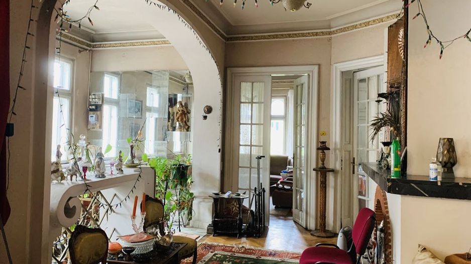 - Super oferta - Apartament 3 camere cu mansarda si curte Cotroceni - Poză 1