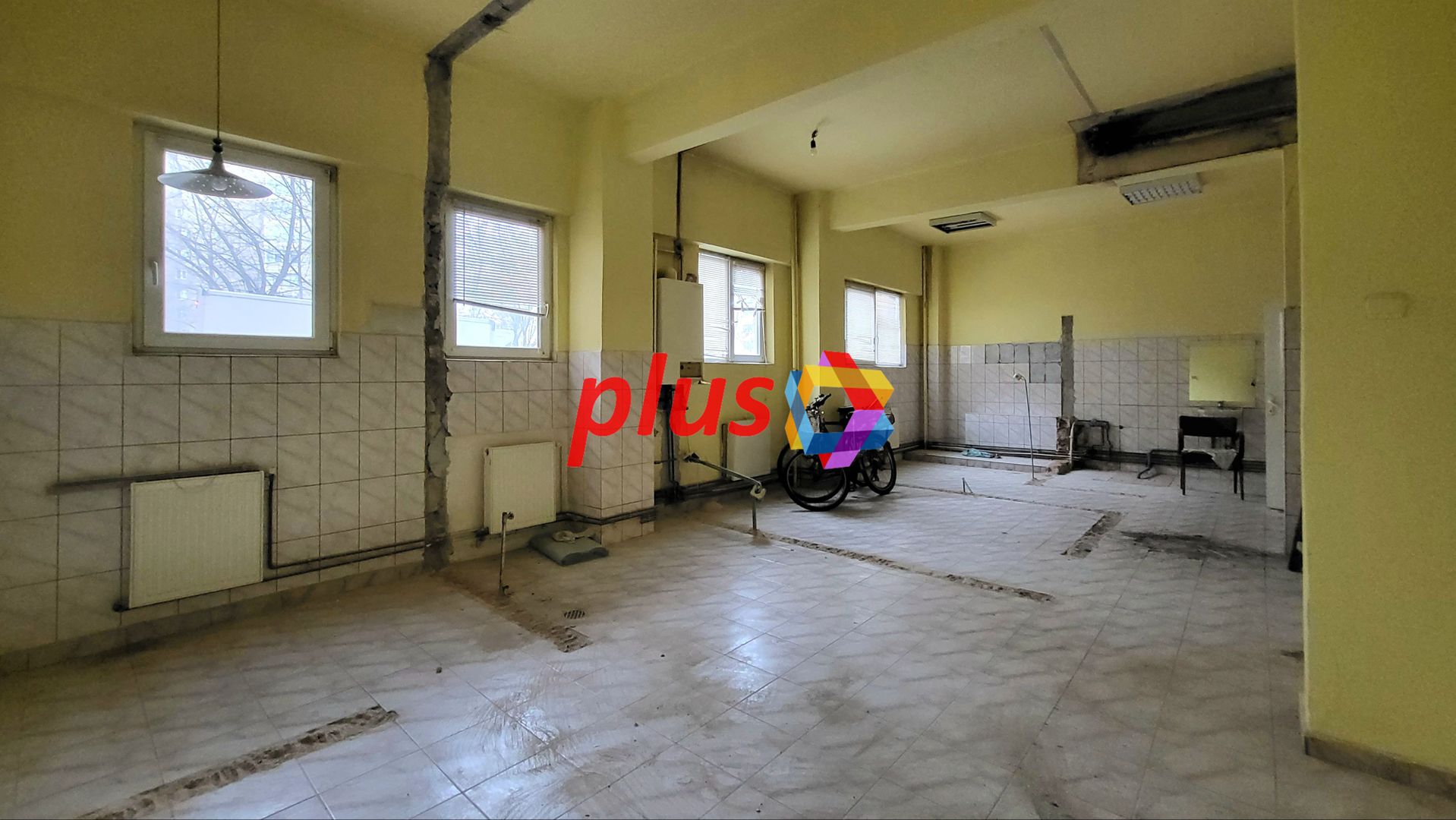 Spatiu comercial de închiriat Brasov - 80 mp cu vad comercial - Poză 6