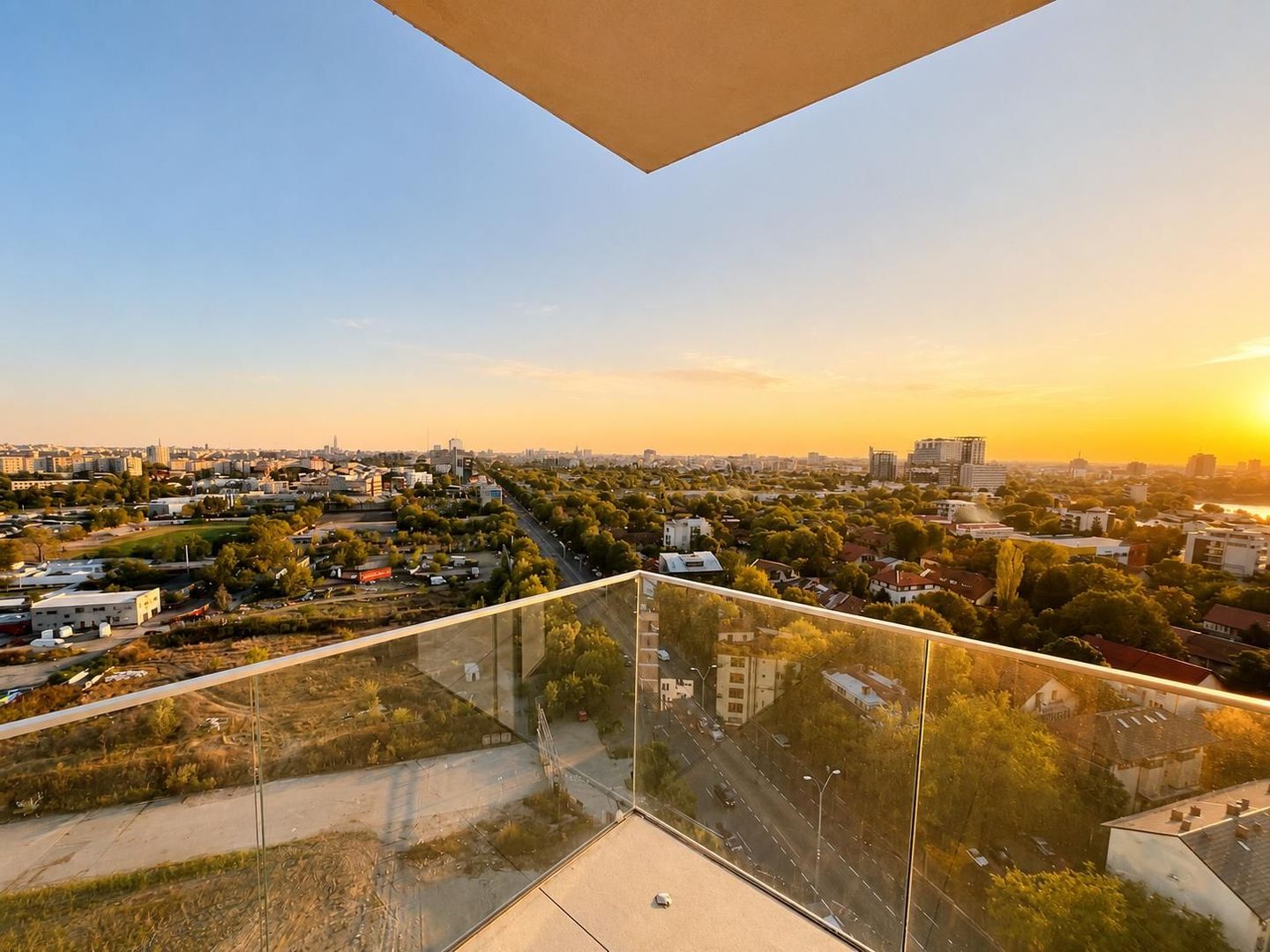 Apartament luminos cu 3 camere | One Verdi Park  I Etaj 13 - Poză 2