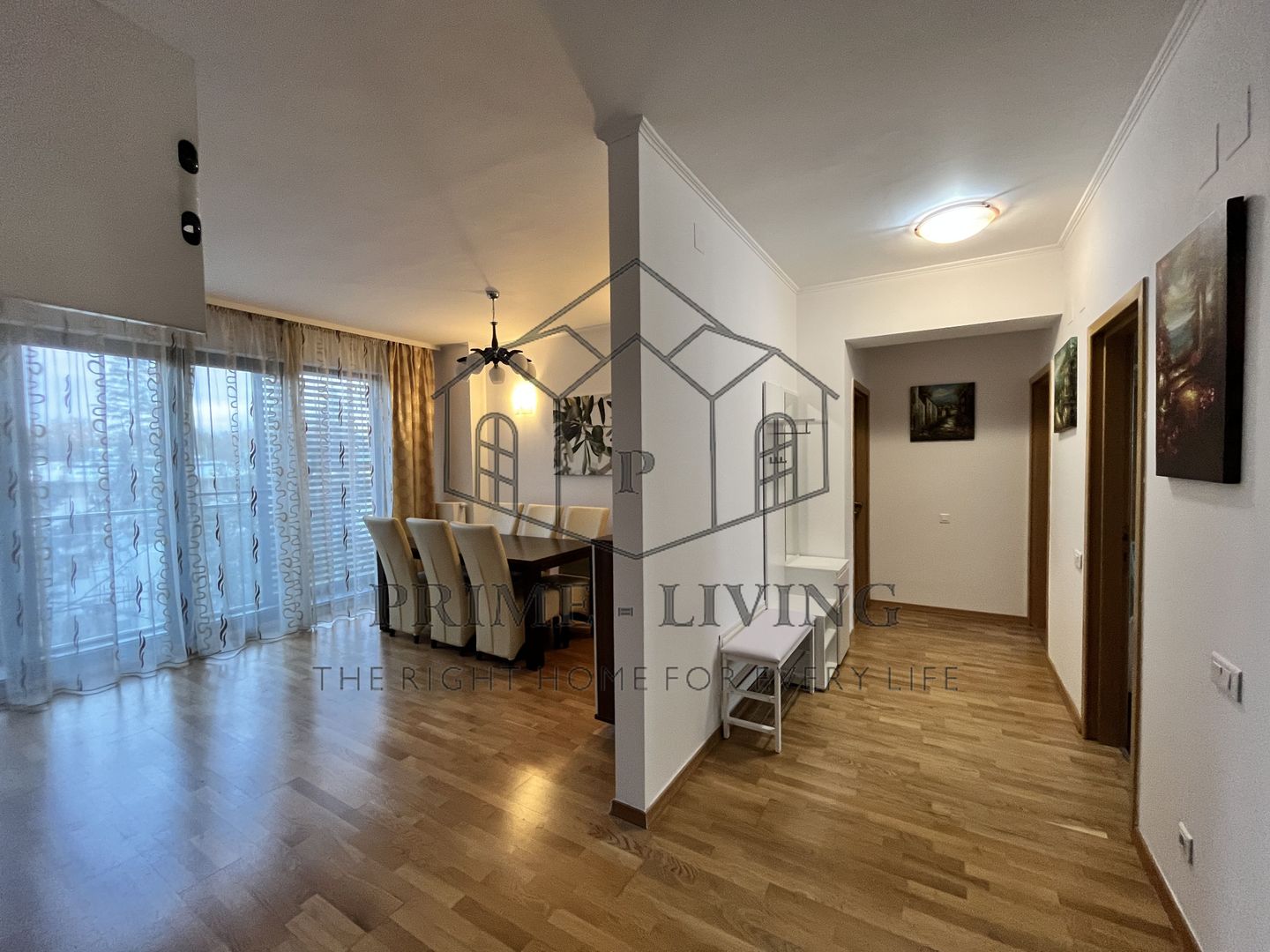 APARTAMENT DEOSEBIT CU 3 CAMERE LA INCHIRIERE IN PIATA VICTORIEI - Poză 1