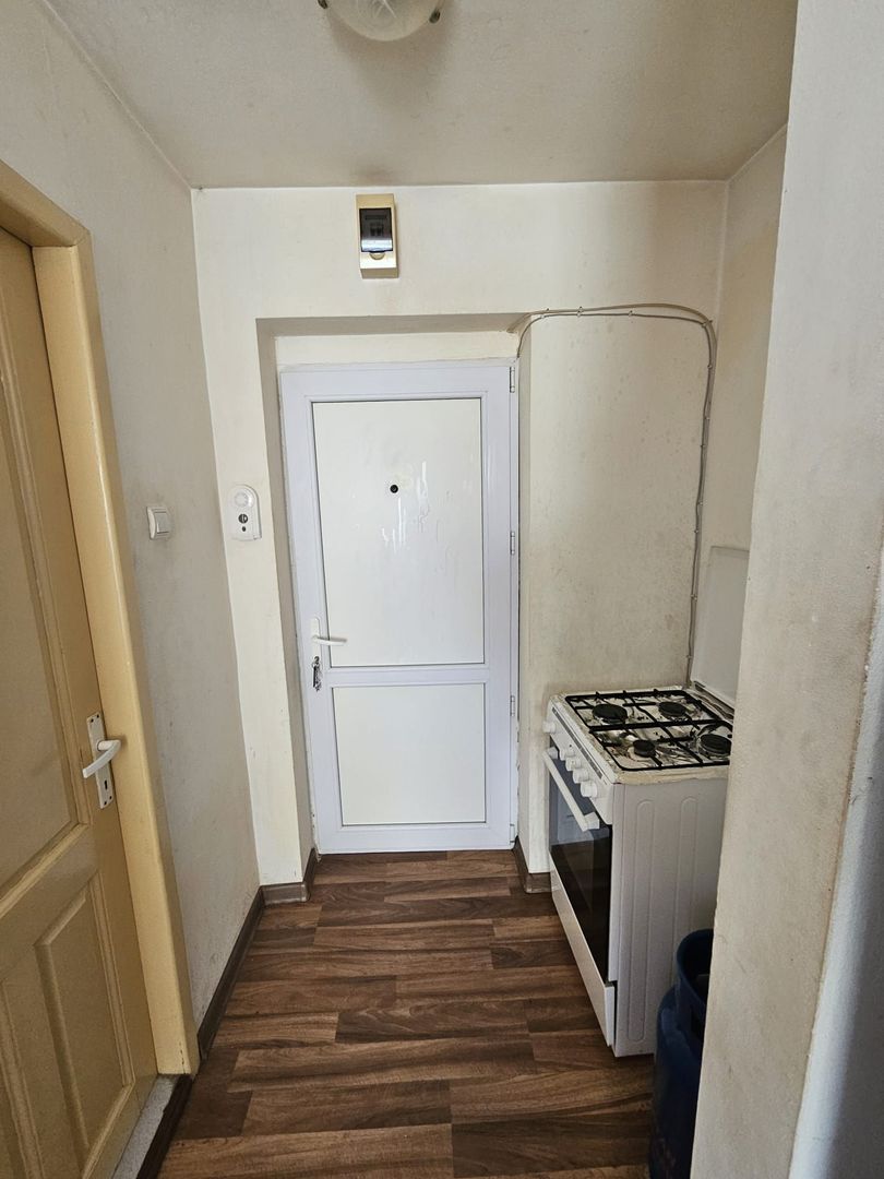 Vanzare garsoniera Prundu zona Vama - Poză 8