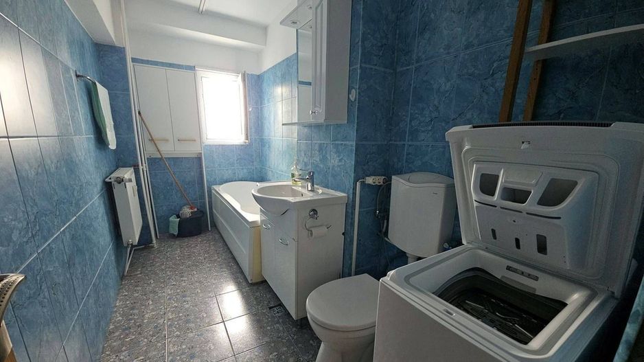 Inchiriez 2 camere Piata Victoriei - decomandat (proprietar) - Poză 3