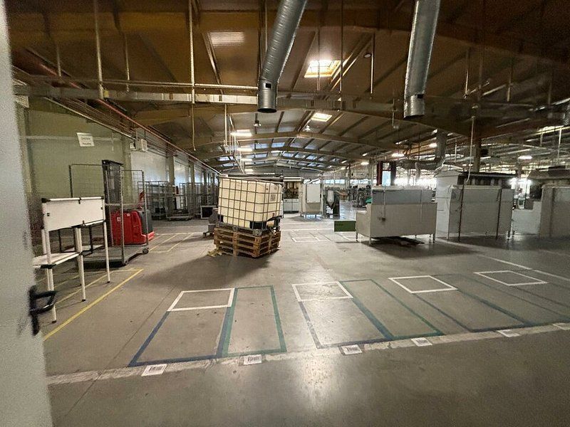 Hala 5000 mp dotata pentru productie si depozitare ISU categoria D - Poză 2