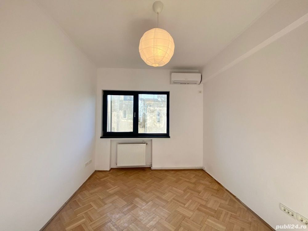 Apartament ultracentral cu vedere superbă, super investiție - Poză 10