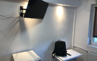 garsoniera | mobilat si utilat | aer conditionat | baie proprie | zona excelenta - Poză 3