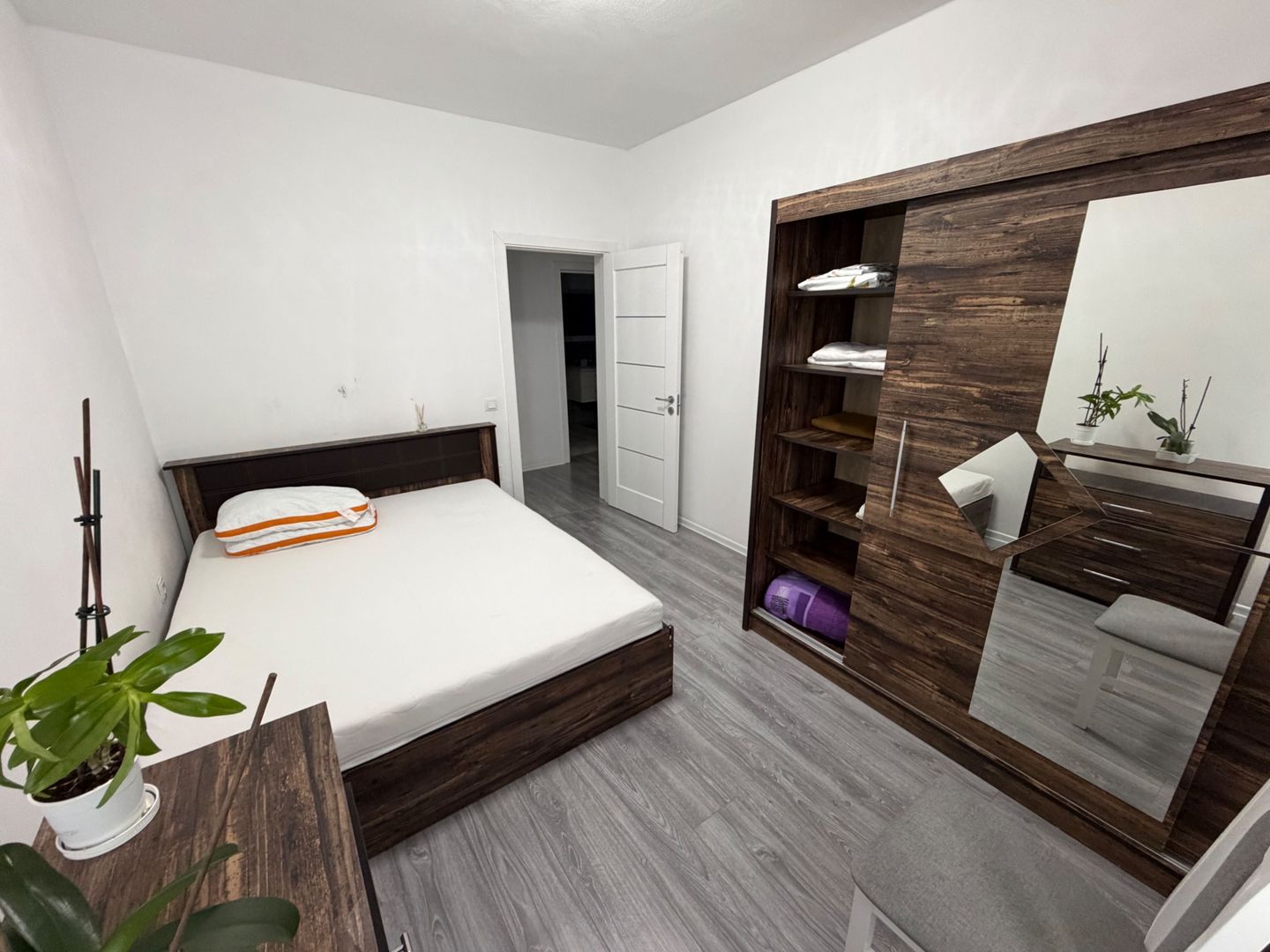 Apartament 3 camere de inchiriat - zona Arex - Poză 2